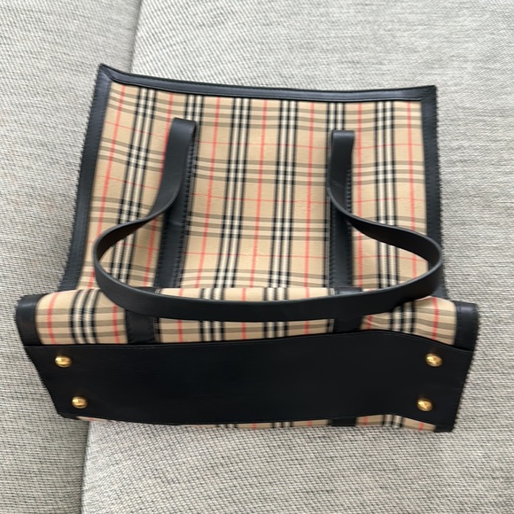 Authentic Burberry Haymarket Check Canvas and Leather Trim 1983 link tote - Picture 2 of 6